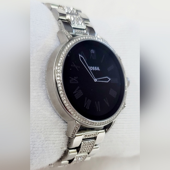 Fossil Smart Watch - Picture 6 of 10